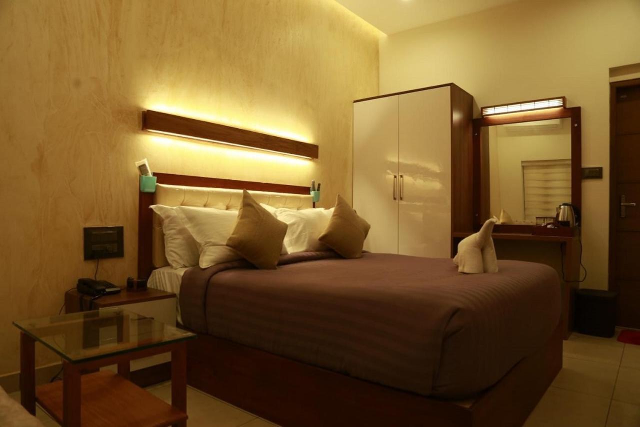 Casa Orchid Hotel Alappuzha Kültér fotó